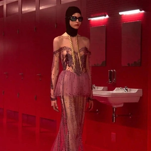 Valentino, осень 2025: самый скандальный показ — в туалете парижского клуба