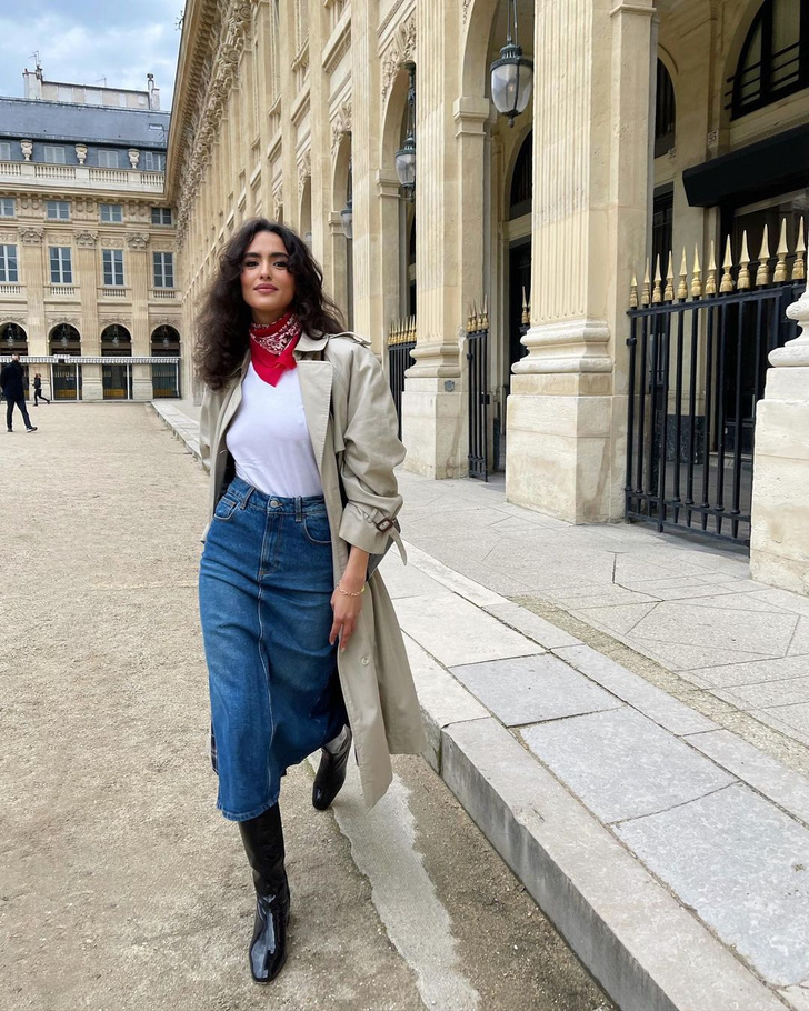 Француженка Джуни Бриз и ее весенний гардероб: вдохновитесь парижанкой, которая носит винтаж, береты и леопардовый принт