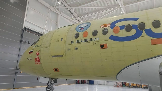 Опытный образец самолета «Суперджет-100» с российским двигателем заметили над Иркутском | Источник: ПАО «ОАК» / T.me