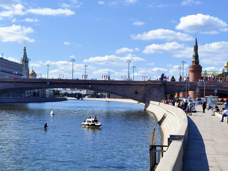 Тонущие в центре Москвы диггеры умоляли о помощи в смс — трое погибли