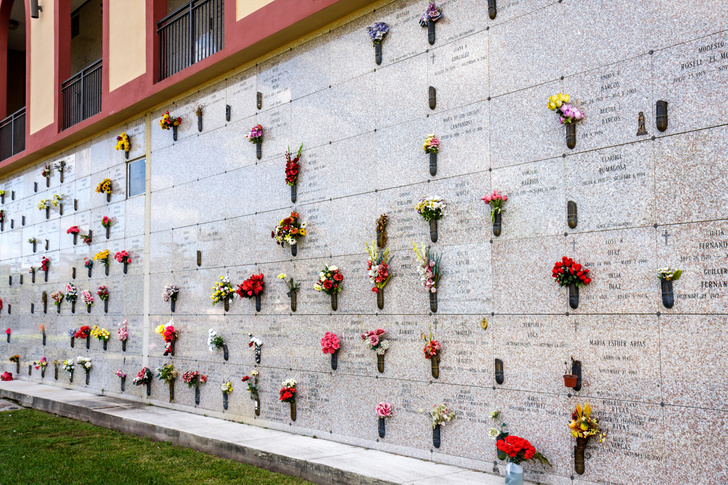 Небоскребы для мертвецов: 4 самых известных вертикальных кладбища