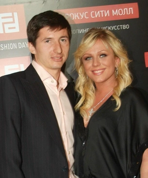 Как сейчас выглядит дочь Евгения Алдонина от Юлии Началовой — прекрасная Вера строит карьеру актрисы (фото)