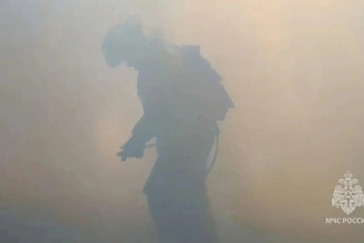 Огнеборцы тушат пожар на Батарейной сопке в Чите