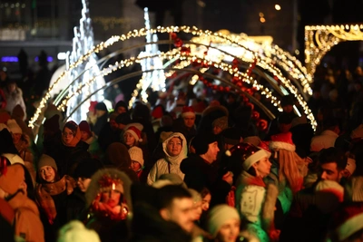 Новосибирцы встретили Новый год на площади Ленина