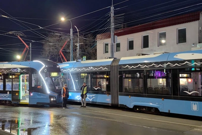 Трамваи маршрутов 9 и 10 остановились в Саратове