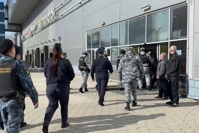 Приставы опечатали ТРЦ «Парк Хаус» в Екатеринбурге
