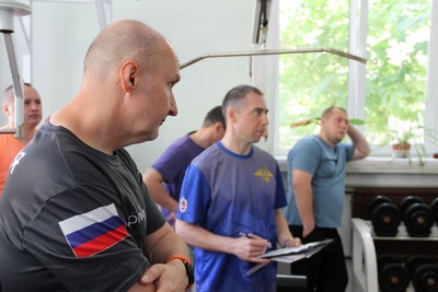Победители соревнований по гиревому спорту среди полицейских Карелии