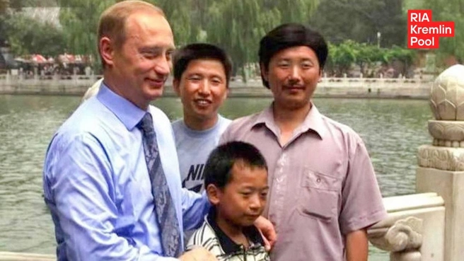 Путин встретится в Пекине с инженером, которого видел еще ребенком | Источник: t.me/RIAKremlinpool