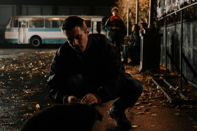 Создатели сериала признаются, что реальная жизнь покруче любой выдумки сценаристов | Источник: кадр из сериала «Фишер. Затмение» (18+), реж. Александр Цой, киностудия Wink, 2025 год