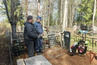 Росгвардейцы почтили память ветерана Александра Русских