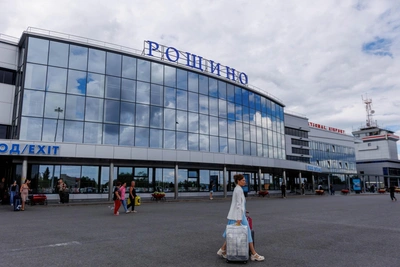 Аэропорт Рощино ограничил полеты из-за БПЛА
