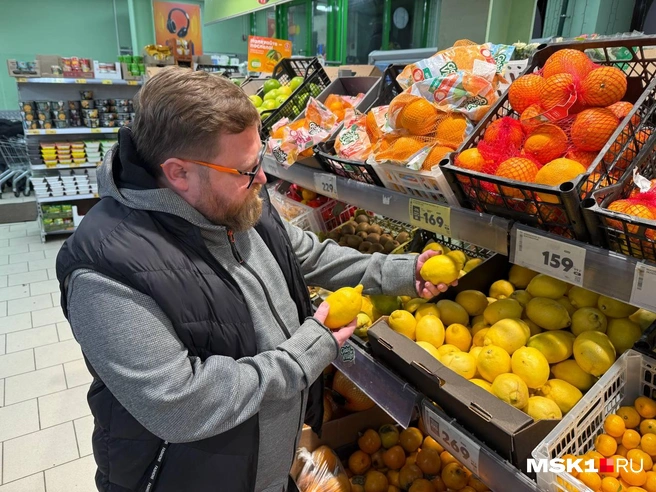 Цена килограмма лимонов в Москве подбирается к 300 рублям | Источник: Артем Устюжанин / MSK1.RU