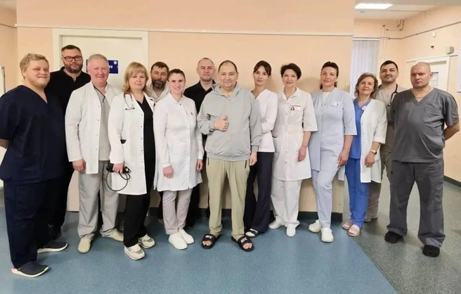 Югорчанина спасали около 100 сотрудников ОКБ | Источник: Роман Паськов / T.me