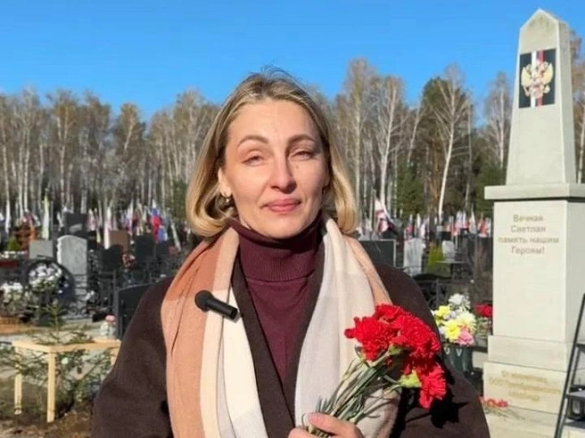 Надежда Солдатенкова: «Среди тех, кто пришел к мемориалу&nbsp;— вдовы, матери, отцы, дети, общественники и неравнодушные челябинцы» | Источник: Преображенское кладбище