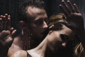 11 фраз, которые возбуждают женщин и мужчин в постели