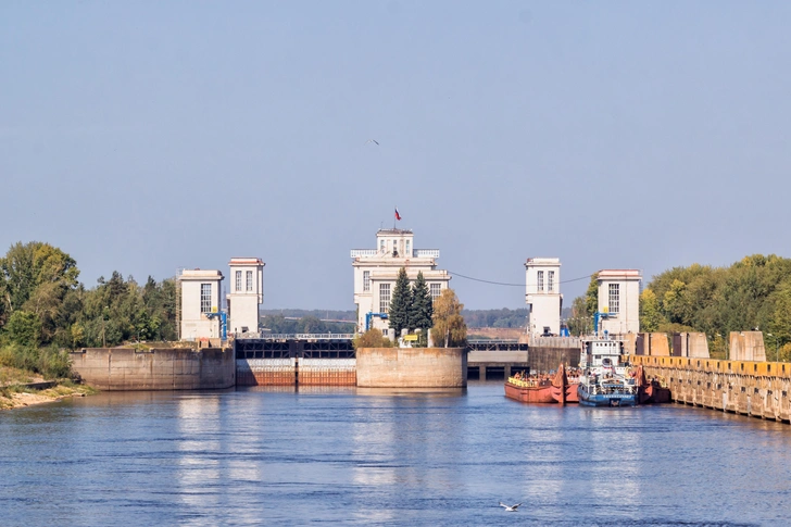 ЧП на Городецком гидроузле в Нижегородской области. Его проходят почти все круизные суда на Волге | Источник: Orini via Shutterstock/Fotodom.ru