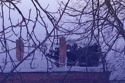 Снег обрушил крыши домов в Одоеве и Донском