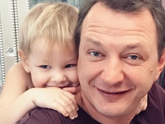 «Он плод любви насильника и жертвы насильника»: Марат Башаров попросил хейтеров не писать комментарии под фото сына