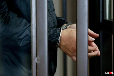 Жителя Югры осудили за нападение на подростка в лифте и дома