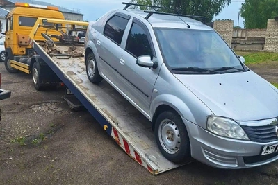 У пьяного водителя конфисковали Renault Logan