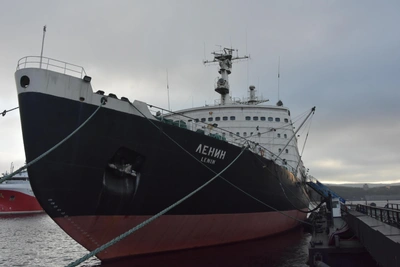 Россия построит 10 ледоколов для Арктики к 2035 году