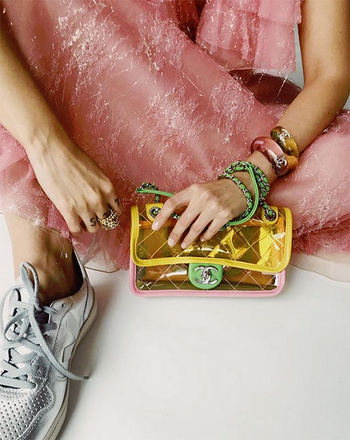 Всегда ли в моде классика фото