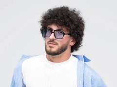 Заботится о кошках и очаровывает кудрями: кто такой фермер Тимур Далгатов и почему о нем говорят в Сети