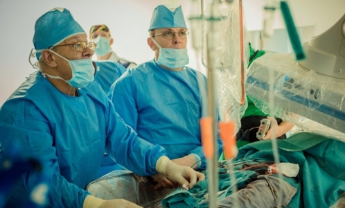 В петербургской больнице пациентов с протезами сердечных клапанов лечат по-новому