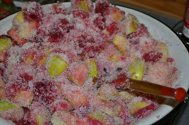 Варенье из персиков и яблок