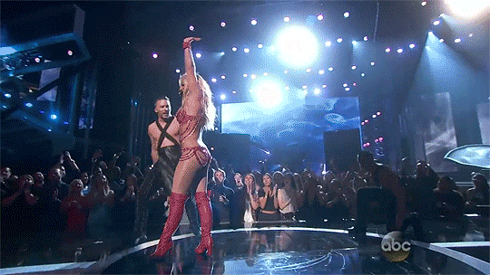 WOW! Бритни Спирс поразила фееричным шоу на BBMAs