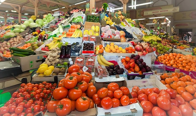Только 36% подростков заявили, что ежедневно едят овощи и фрукты, 5% – никогда