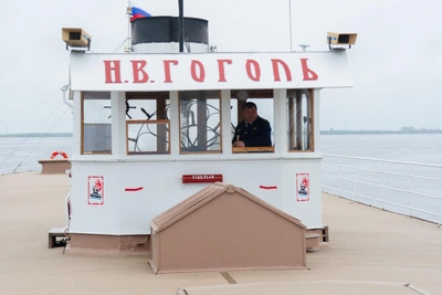 Paddle-wheeler Gogol Marks 115th Navigation