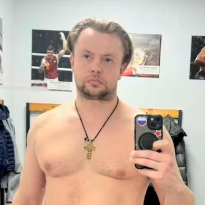 «Сел на шею к тетке и отъелся»: пользователи Сети удивились, как подурнел молодой муж Мироновой после развода