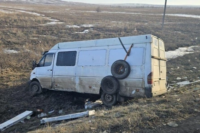 Пять человек пострадали в ДТП с фурой в Акбулакском районе