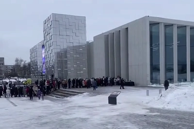 Нижегородцы жалуются на огромные очереди на «Арт Мир»