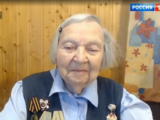 97-летняя петербурженка познакомилась с семьями погибших врачей, которым оказала помощь