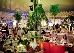 Ресторан Shakti Terrace открывает летнюю веранду