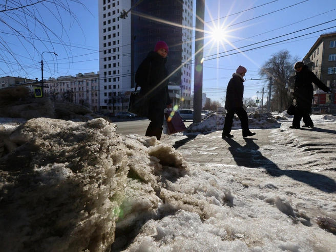 Однако гололед все еще представляет повсеместную опасность. | Источник: Наталья Лапцевич