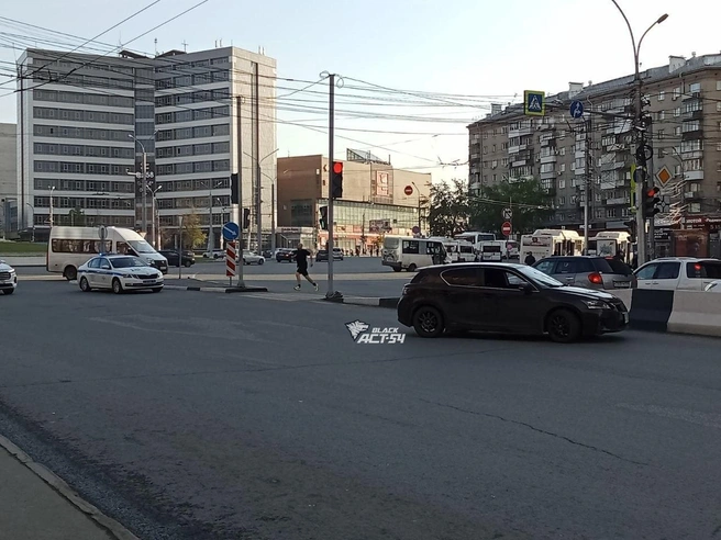 ДТП произошло ранним утром 27 мая | Источник: АСТ-54 Black / Telegram