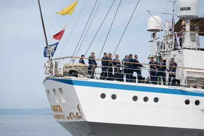 Моряки ТОФ спасли филиппинца после двух дней в воде