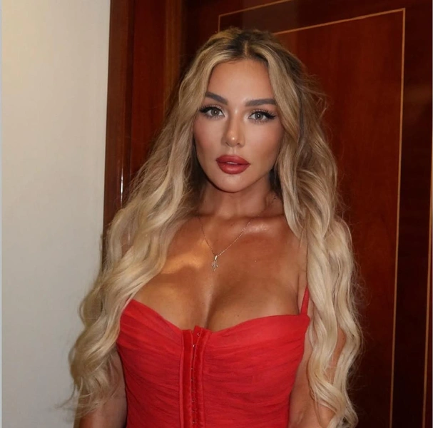 Анна Седокова | www.starhit.ru
