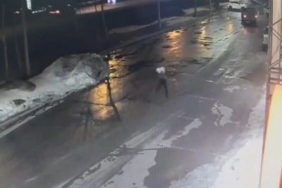 Сахалинец помог задержать мигранта и получил награду