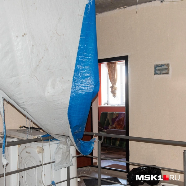 В коридоре стоит бытовая техника | Источник: Дарья Шутова / MSK1.RU