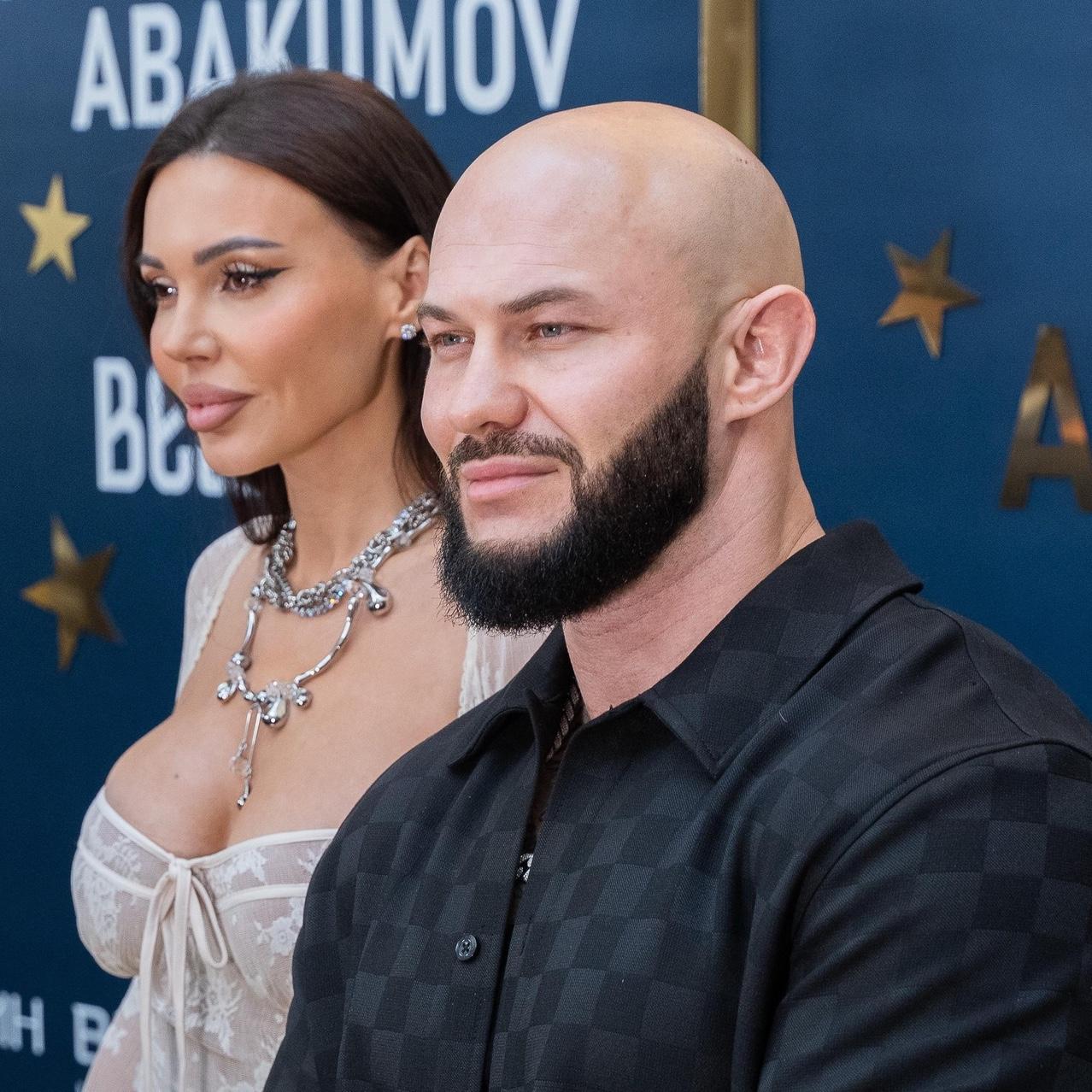 «Больница, уколы от столбняка»: дочь Самойловой и Джигана Лея оказалась в инвалидной коляске