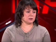 Мать три года ищет виновных в смерти дочери: «Юля никогда меня не просила о том, что было этой ночью в смс»