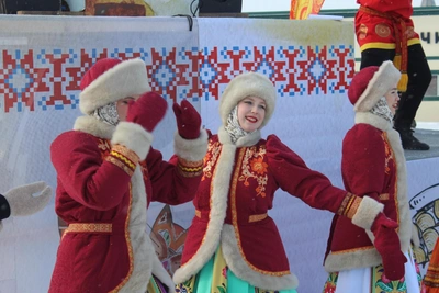 Novotyryshkino's Siberian Maslenitsa 2026: Round Dance, Balloon Flights