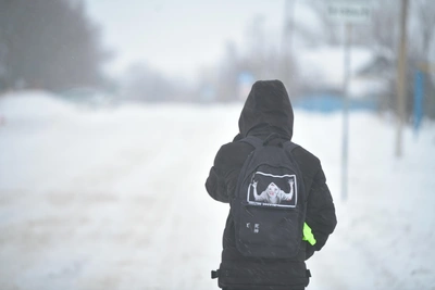 В ХМАО подросток пронес в школу нож, пистолет и топор