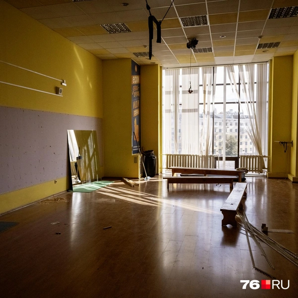 Спортзал «Боди Фит» располагался в ДК 25 лет. В 2026 году, не дожидаясь истечения договора, арендатор решил съехать | Источник: Александр Куренной / 76.RU