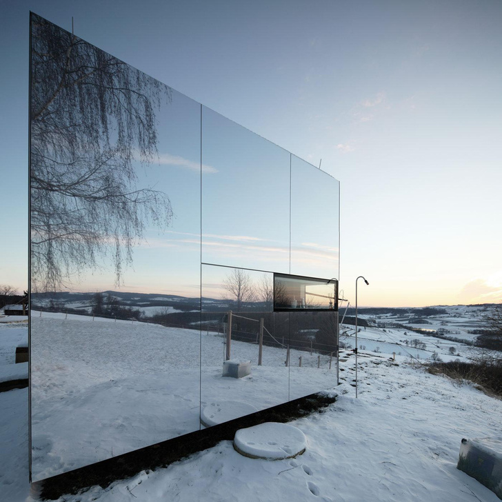 Самые впечатляющие зеркальные дома — они растворяются в пространстве!
