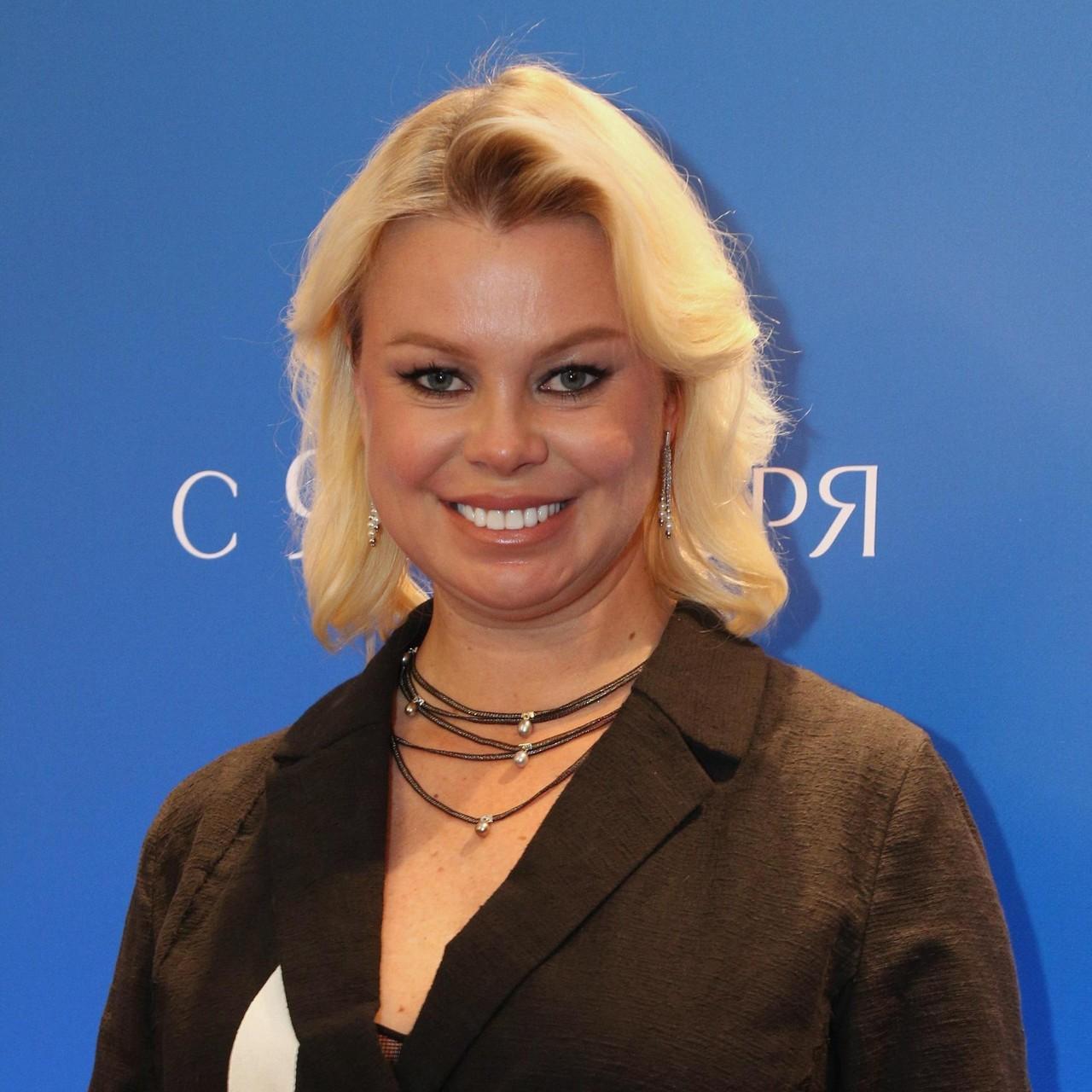 «Сын спросил, когда будет здоров, а я ответила, что никогда»: «Доярка из Хацапетовки» Осипова спасает ребенка в одиночку